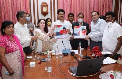 दिव्यांगांना शक्ती देण्यासाठी सर्वांच्या सहकार्याची आवश्यकता – सामाजिक न्यायमंत्री धनंजय मुंडे ब्लाइंड वेल्फेअर ऑर्गनायझेशनच्या संपूर्ण संगणक तंत्रज्ञान या ब्रेल लिपीतील पुस्तकाचे प्रकाशन