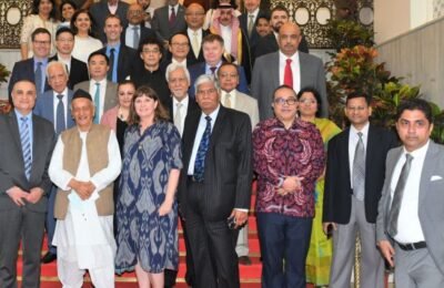 विविध देशांच्या मुंबईतील राजदूतांनी घेतली राज्यपाल भगतसिंह कोश्यारी यांची भेट