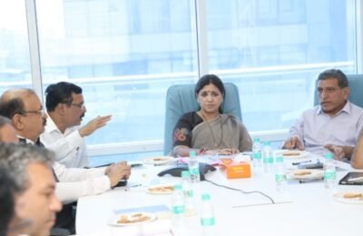 नागरिकांना वेळेत सुविधा मिळण्यासाठी सर्व विभागांनी समन्वयाने काम करावे – राज्यमंत्री माधुरी मिसाळ