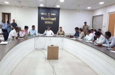 किल्ले प्रतापगडाच्या सौंदर्यामध्ये कोणतीही बाधा येणार नाही असा आराखडा तयार करा- पालकमंत्री शंभूराज देसाई
