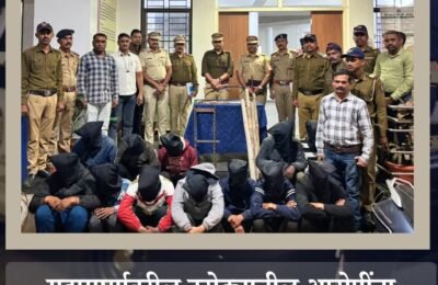 🎬 महामार्गावरील मध्यरात्री दरोडा – ट्रक चालकावर हल्ला, 15 हजार लुटले; भंडारा पोलिसांची विजेगती कारवाई, 12 तासांत 12 दरोडेखोर गजाआड