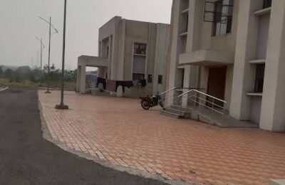 ‘भूखंडांचा काळा बाजार आणि उद्योगांचा मुडदा!’ चंद्रपूर एमआयडीसी (MIDC) कार्यालयात भ्रष्टाचाराची ‘ब्लॉकबस्टर’ इंडस्ट्री; २०० पडीक भूखंड, अवैध धंद्यांचे अड्डे आणि कोट्यवधींच्या विकासकामांवर डल्ला!