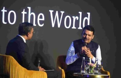 सबमरीन केबलमुळे कृत्रिम बुद्धिमत्ता व तंत्रज्ञान नवोपक्रमाच्या प्रगतीस चालना – मुख्यमंत्री देवेंद्र फडणवीस ‘एनटीटी डेटा-गेटवे टू द वर्ल्ड’ कार्यक्रमात मुख्यमंत्र्यांच्या हस्ते सबमरीन केबलचा टप्पा कार्यान्वित