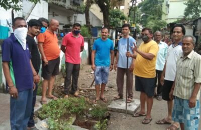 स्वयंपूर्ती ने परिसर स्वच्छता करण्यात आली.