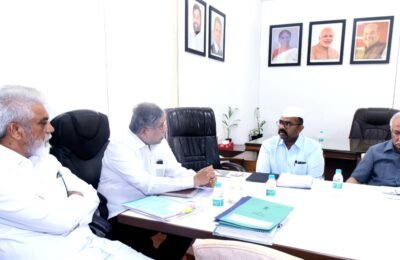 ओबीसी तसेच आर्थिक मागास प्रवर्गातील मुलींची १०० टक्के शैक्षणिक शुल्क प्रतिपूर्ती शासन करणार – मंत्री चंद्रकांत पाटील अण्णासाहेब पाटील आर्थिक मागास विकास महामंडळाचे प्रत्येक जिल्ह्यात स्वतंत्र कार्यालय सुरु करावे