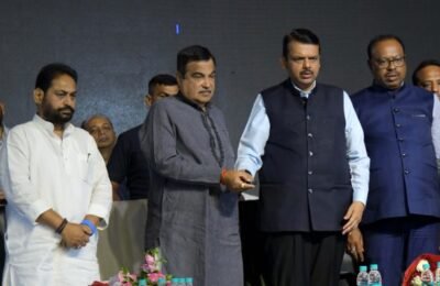 नागपूरचे कन्व्हेन्शन सेंटर विदर्भातील अभ्यासकांसाठी मोलाचा ठेवा- देवेंद्र फडणवीस नागपूर शहराच्या समतोल विकासासाठी कटिबद्ध – नितीन गडकरी