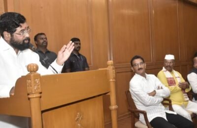 अधिकाधिक गिरणी कामगारांना  घरे मिळवून देण्यासाठी शासन प्रयत्नशील – मुख्यमंत्री एकनाथ शिंदे म्हाडाच्या सन‌ २०२० गिरणी कामगार सोडतीतील पात्र गिरणी कामगार, वारसांना सदनिकांच्या चाव्यांचे वाटप