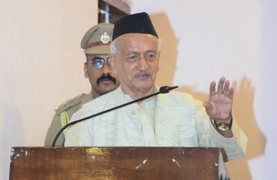 भ्रष्टाचारमुक्त महाराष्ट्राच्या निर्मितीचा संकल्प करण्याचे राज्यपालांचे आवाहन दक्षता जनजागृती सप्ताहानिमित्त राजभवन येथे सत्यनिष्ठा प्रतिज्ञा