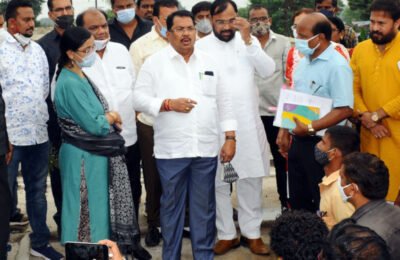 बाबूपेठ उड्डाणपूलाचे काम त्वरीत पूर्ण करणार – पालकमंत्री विजय वडेट्टीवार पुलाच्या कामाबाबत आढावा घेऊन केली प्रत्यक्ष पाहणी