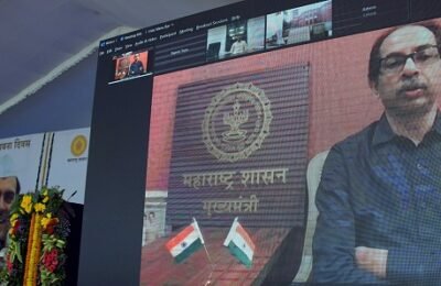 कोरोनाच्या तिसऱ्या लाटेवर मात करण्यासाठी लसीकरणच एकमेव पर्याय – मुख्यमंत्री