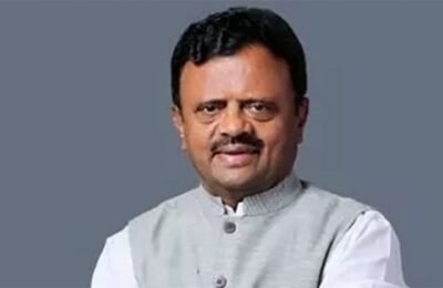 रक्तदान करण्याचे अन्न व औषध प्रशासन मंत्री डॉ. राजेंद्र शिंगणे यांचे आवाहन