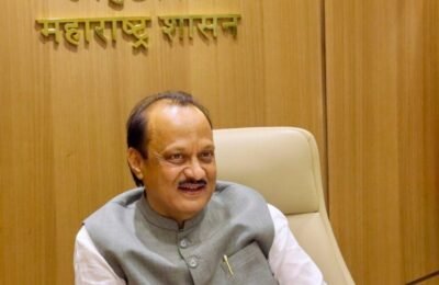 सणासुदीच्या काळात केंद्राकडून एक आगाऊ हप्ता म्हणून महाराष्ट्राला ६ हजार ४१८ कोटी उपमुख्यमंत्री अजित पवार यांच्याकडून पंतप्रधान आणि केंद्रीय वित्तमंत्र्यांचे आभार