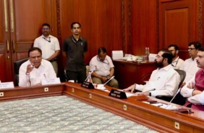 उत्पन्नाचे स्त्रोत निर्माण करून ‘बेस्ट’ व्हावे – मुख्यमंत्री देवेंद्र फडणवीस बृहन्मुंबई विद्युत पुरवठा आणि परिवहन उपक्रमाच्या (बेस्ट)आढावा बैठक