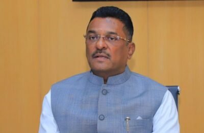 रक्षाबंधनादरम्यान प्रवासी वाहतुकीतून एसटीला १३७ कोटी रुपयांचे उत्पन्न -मंत्री प्रताप सरनाईक प्रवाशांचे आभार मानत कर्मचाऱ्यांचेही मंत्री सरनाईक यांच्याकडून अभिनंदन