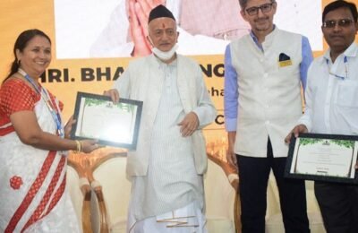 झोपडपट्टीत राहणाऱ्या प्रत्येकाला घर देण्याचे उद्दिष्ट ठेवा – राज्यपाल भगत सिंह कोश्यारी यांची बांधकाम व्यावसायिकांना सूचना