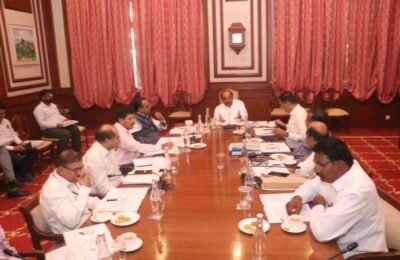 मालमत्तांचे व्यवस्थापन, निधी स्रोत बळकटीकरणासाठी वित्तीय सल्लागाराची नेमणूक करावी – जलसंपदा मंत्री राधाकृष्ण विखे-पाटील कृष्णा खोरे नियामक मंडळाच्या बैठकीत १५ कामांना मान्यता