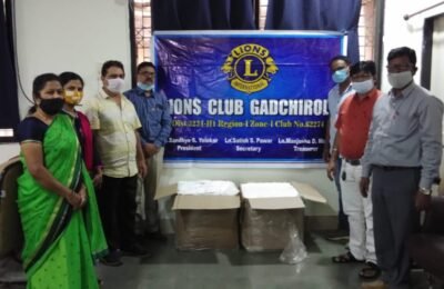 *लायन्स क्लबच्या वतीने स्थानिक महिला व बाल रूग्णालयात गरजू महिलांना सॅनिटरी पॅड चे वितरण*