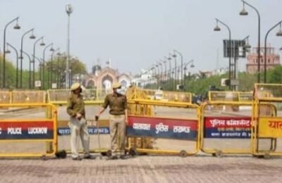 लॉकडाउनचा होत आहे निषेध. घरात ठेऊन जनतेला उपाशी मारणार ❓❓