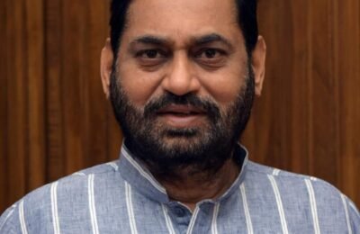 लॉकडाऊनला जनतेने सहकार्य करावे : Dr Nitin Raut  जीवनावश्यक वस्तूंच्या दुकानांशिवाय सर्व दुकाने बंद ठेवणार