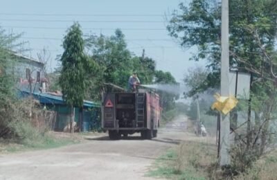 वराडा, वाघोली गावात सॅनिटाईझर फवारणी केली