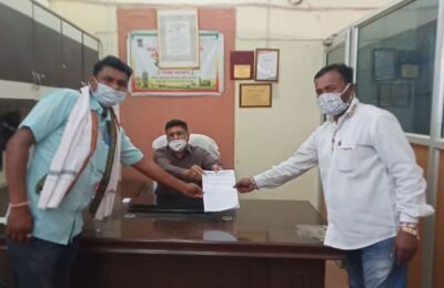 अखेर भाजीपाला दुकानदारांन कडुन बाजार कर वसूली झाली बंद   कन्हान – पिपरी नगरपरिषद चे मुख्यधिकारी गिरीश बन्नोरे यांची माहिती.    कन्हान शहर विकास मंच च्या निवेदनाची दखल.