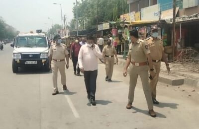 शासन नियमाचे पालन करून कोरोना महामारी हद्दपार करा.   कन्हान स्थानिक प्रशासनाने केली दुकाने बंद.   शासनाच्या नियमाचे पालन न करणा-यावर नगरपरिषद द्वारे दंडात्मक कारवाई शुरू.