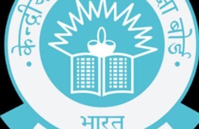 सीबीएसईची दहावीची परीक्षा रद्द, बारावीची परीक्षा पुढे ढकलली.