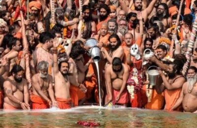 एड. राहुल मखरे करते है.?  मरकज को टोका कुंभ को क्या नही रोका ?