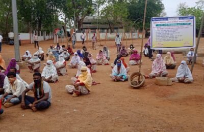 पिळवणूक करणाऱ्या कंत्राटदारावर  कारवाई करावी.:- अन्यायग्रस्त मजुरांची मागणी.