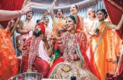 साधे विवाह समारंभ  काळाची गरज..उच्च पदस्थ अधिकारी आणि जन प्रतिनिधींनी पुढाकार घ्यावा.