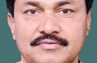 देशाला स्मशानभूमी करणाऱ्या मोदींना पत्र लिहिण्याचे धाडस देवेंद्र फडणवीसांनी करावे !: मा. नानाभाऊ पटोले  * सोनिया गांधी यांना पत्र लिहून मोदींच्या पापांवर  पांघरुण घालण्याचा फडणवीसांचा प्रयत्न.  –  मुंबई मॉडेलचे कौतुक करणारे केंद्र सरकार, निती आयोग खोटे बोलतायेत असे फडणवीसांचे म्हणणे आहे का?