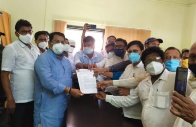 मागासवर्गीय संघटनांची ‘आरक्षण हक्क कृती समिती’ ब्रम्हपुरी चे 7 मे 2021 चा शासन निर्णय रद्द करण्यासाठी  नाम. विजय वड्डेट्टीवार यांना निवेदन.