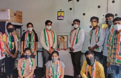 इंटक जिल्हाध्यक्ष अनिकेत अग्रवाल व त्यांची जिल्हाकार्यकारिणी ने डॉ. राजीव गांधी जी यांना  श्रद्धांजली अर्पित केली.