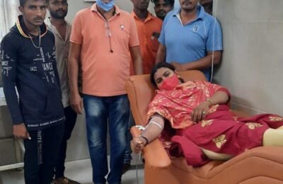 गरजू रुग्णासाठी एकनिष्ठा कडून रक्तदान शिबीर.