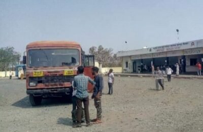 कोंढाली -बाजारगांव  बस स्टेशन पर  सभी बसों  को रोकने  के निर्देश  देने की मांग