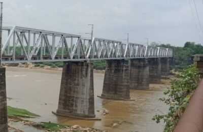 कन्हान परिसरात पाऊसाची चांगली हजेरी, नदी ही दुथडी भरून वाहु लागली    पेच धरणाचे दोन गेट उघडले, नदी काठाच्या नागरिकांना सर्तकतेचा निर्देश दिले होते.