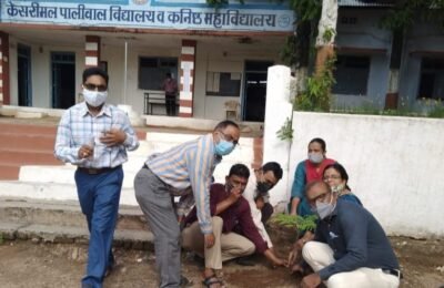बार्टी समतादुत तर्फे केसरीमल पालीवाल विद्यालयात पारशिवनी येथे वृक्षरोपन