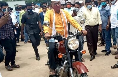 राज्यमंत्री अब्दुल सत्तार यांच्याहस्ते ‘ रॉयल इनफिल्ड ‘ दुचाकी शोरूमचे उदघाटन संपन्न