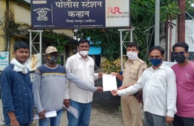 गणेश विसर्जनास कन्हान नदी काठावर व्यवस्था व पोलीसांचा कडक बंदोबस्त लावण्याची मागणी  कन्हान शहर विकास मंच पदाधिका-यांचे नगर परिषद व पोलीस प्रशासना ला  निवेदन.