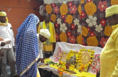 कन्हान येथे महात्मा राजा रावन मडावी यांचे थाटात पुजन (गोंगो) केले