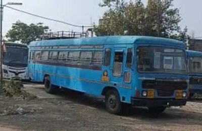 धिरे-धीरे- शुरू हो रहा-रा प नि का यात्री परिवहनआंदोलक(दुखवटा आंदोलक) विलनीकरण  (मर्जर पर) पर अडे
