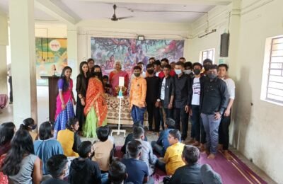 जवाहर गुरुकुल इंग्लिश विद्यालय येथील दहावी विद्यार्थ्यांना निरोप