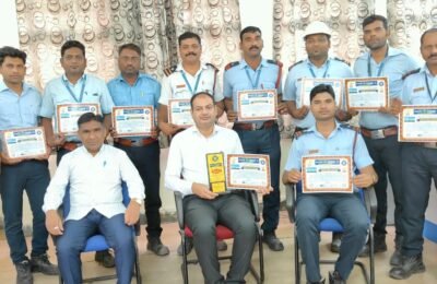 CSTPS अग्निशमन विभाग च्या मुख्यअधिकारी व त्यांच्या टीम चा कोरोना योद्धा म्हणून सत्कार करण्यात आला.