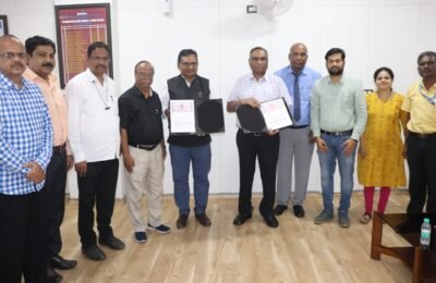 महानिर्मितिच्या चंद्रपूर महा औष्णिक वीज केंद्रात चंद्रपूर शासकीय अभियांत्रिकी महाविद्यालयाच्या सहा विद्यार्थ्यांना “संशोधन सहाय्यक'” म्हणून काम करण्याकरिता झाली निवड