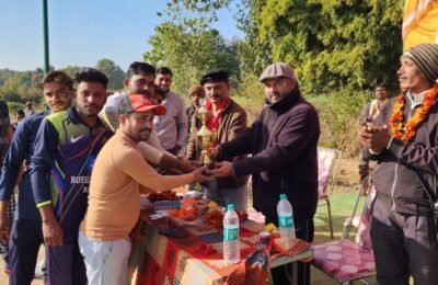 स्वर्गीय महाराज कुमार कान्ति देव सिंह जूदेव स्मृति क्रिकेट का फाइनल मैच पिपरिया में सम्पन्न हुआ।