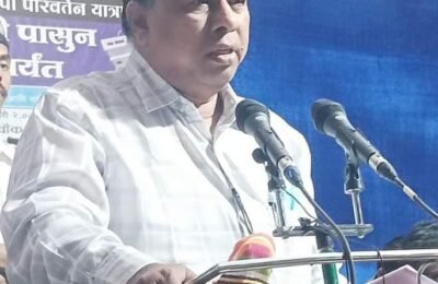 घोटाळेबाजाची ईव्हीएम मशीन हद्दपार केल्याशिवाय बहुजनांना राज्य करता येणार नाही.  👉  घोटाळा नाही म्हणणारे गद्याची औलाद आहे.    👉 वामन मेश्राम यांच्या भाषणात आहे  परिवर्तनाचा संदेश.