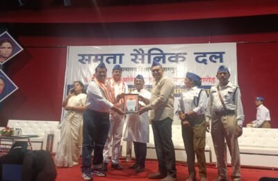 एम. सी. ई. डी उप केंद्र हिंगणा , नागपूर येथील केंद्र प्रमुख तथा जिल्हा प्रकल्प अधिकारी हेमंत वाघमारे सर यांच्या कार्याची दखल घेऊन  यांना समता सैनिक दल दीक्षा भूमी नागपूर द्वारा समता योद्धा पुरस्काराने सन्मानित