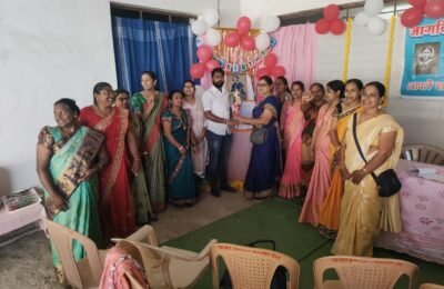 कौन्सिल फॉर ह्युमन राईट कडून प्राथमिक आरोग्य केंद्रातील परिचारिकांचा गौरव