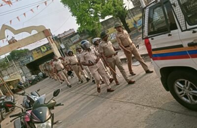 लोकसभा निवडणूक व  धार्मिक सण व उत्सवाच्या पार्श्वभूमीवर कोंढाळी पोलीसांचा रूटमार्च