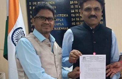 मुंबई महापालिकेतील मागासवर्गीय कर्मचारी-अधिकारी यांचे प्रलंबित प्रश्न सोडवून त्यांच्यावरील अन्याय दूर करण्याबाबत..